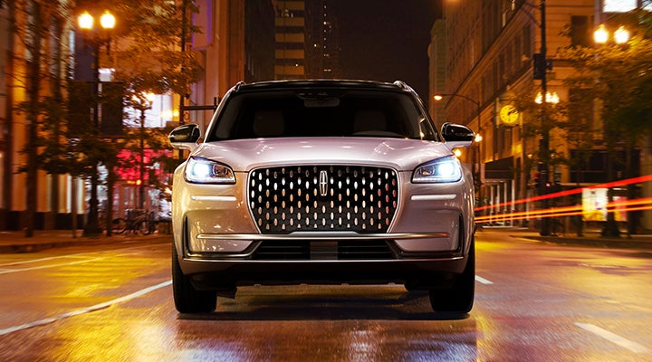 The striking grille of a 2024 Lincoln Corsair® SUV is shown. | Golden Circle Lincoln in Jackson TN
